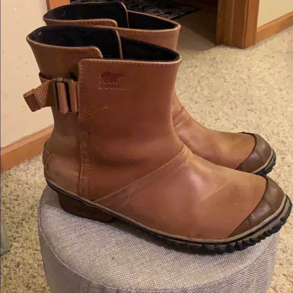 Sorel short rain boots.